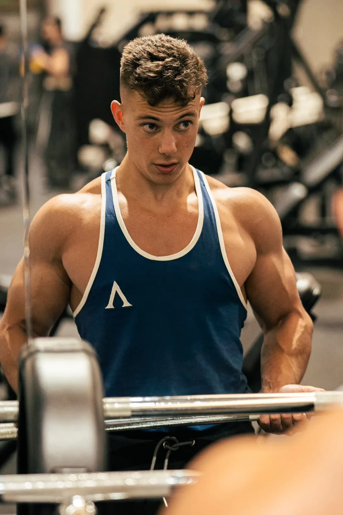 Iñigo Palacios entrenando en el gimnasio